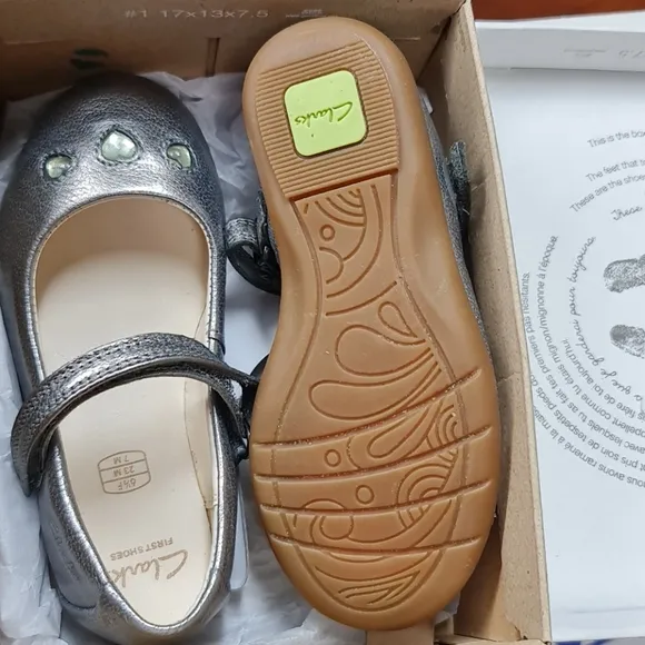 🎁 Clarks Kids Baby Dance Pop Flat