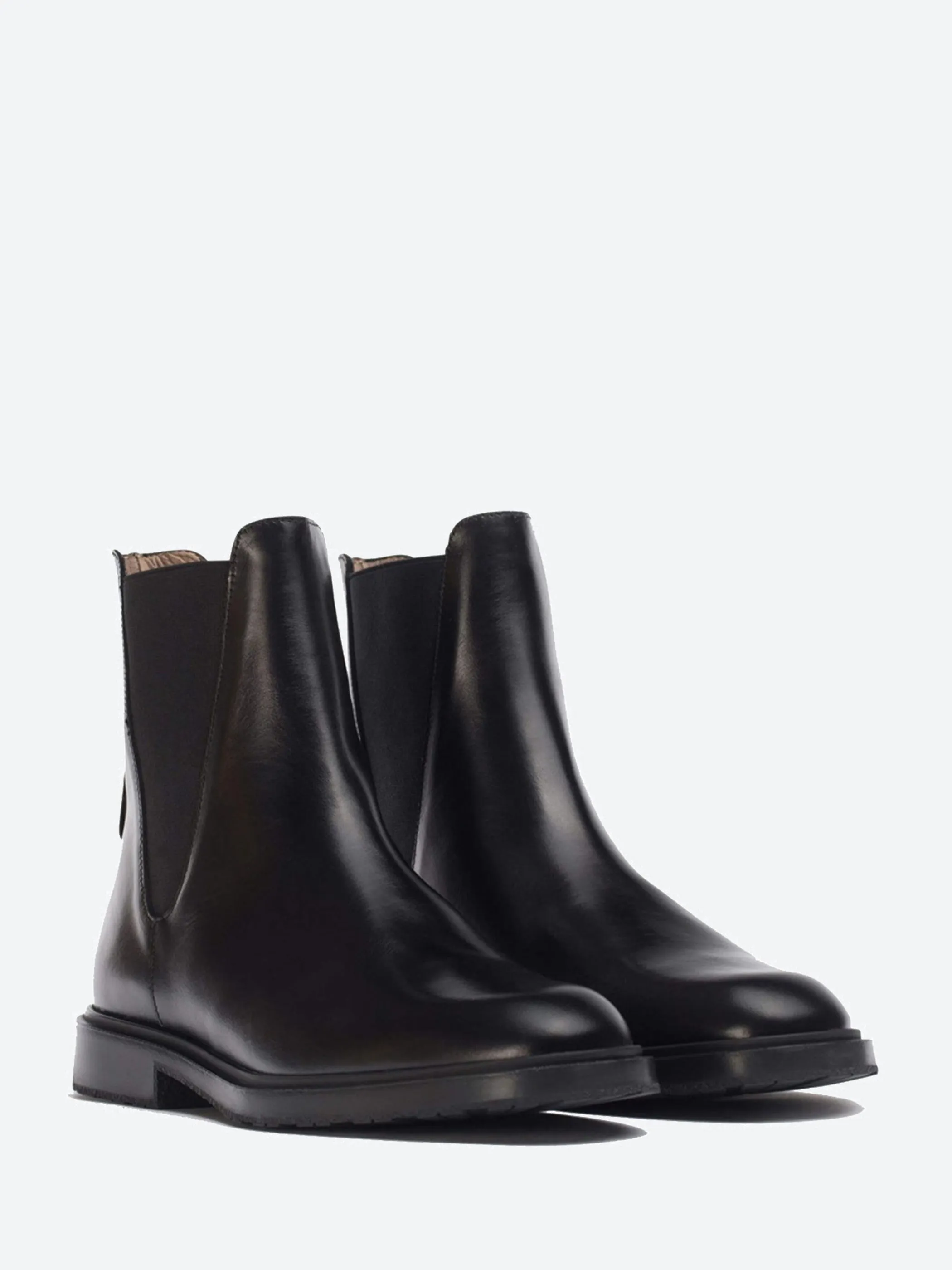 B-9106 Chelsea Boot