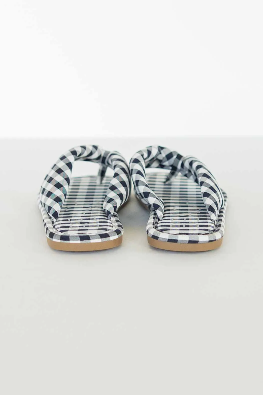 [BEACH MATISSE] GIDGET NAVY GINGHAM FLIP FLOPS