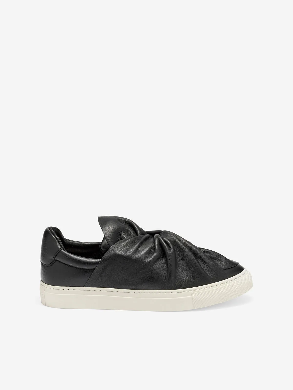 BEE SNEAKERS IN BLACK