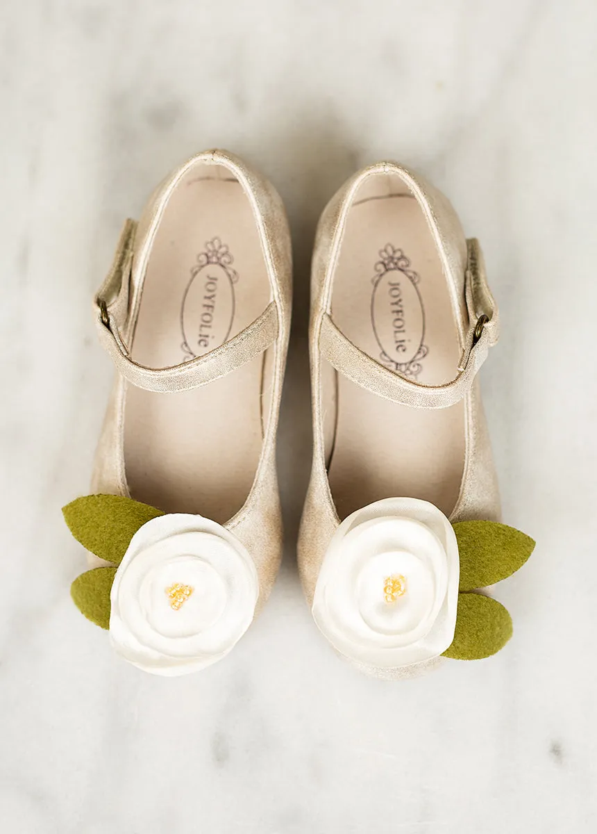 Charlotte Flat in Cream & Gold