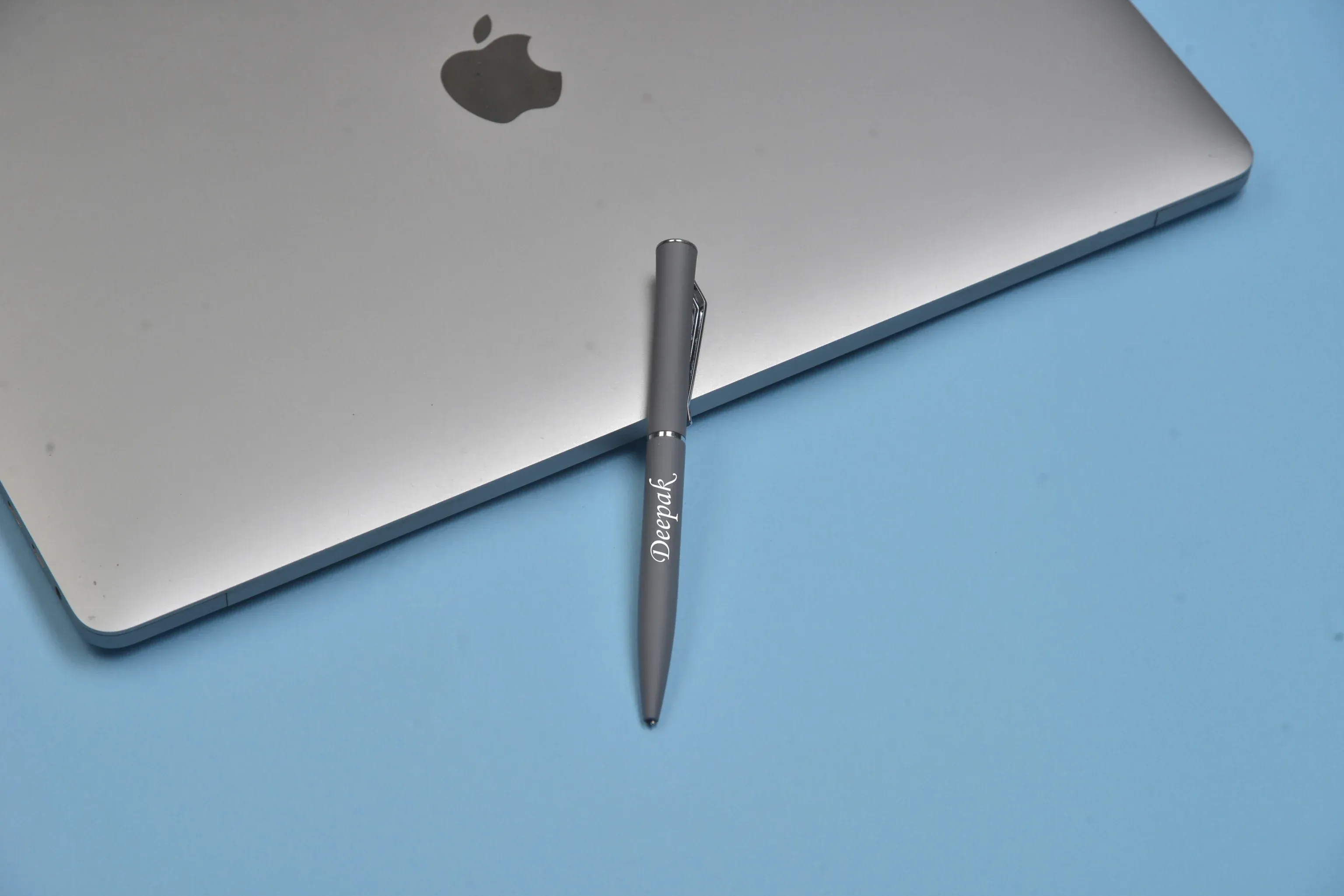 Classy Metal Flip Diary   Classic Metal Pen   Classy Leather Metal Keychain - Grey
