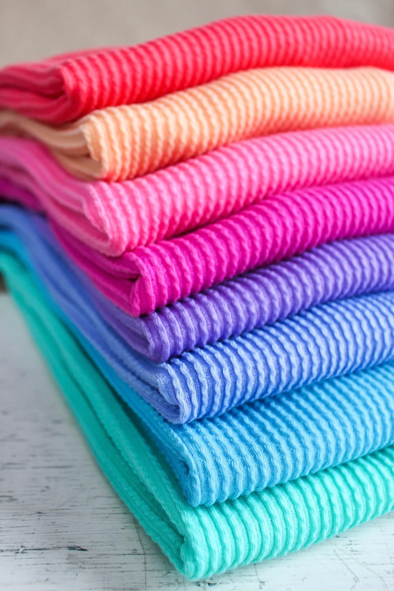 Color Crush V-Neck • Bubblegum Pink - PLUS