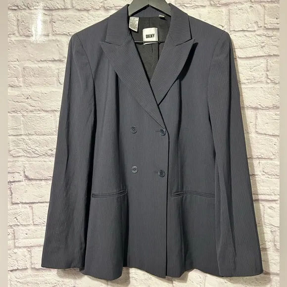 DKNY Navy Blue Wool blend blazer size 12