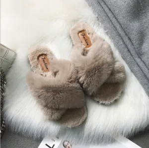 Fashion wild new plush slippers