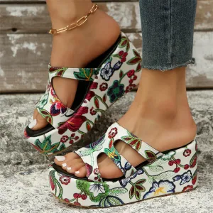 Floral Embroidery Wedge Heel Fashion Slippers for Lady
