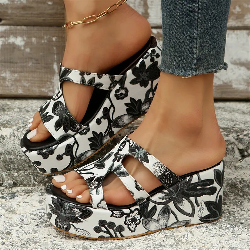 Floral Embroidery Wedge Heel Fashion Slippers for Lady