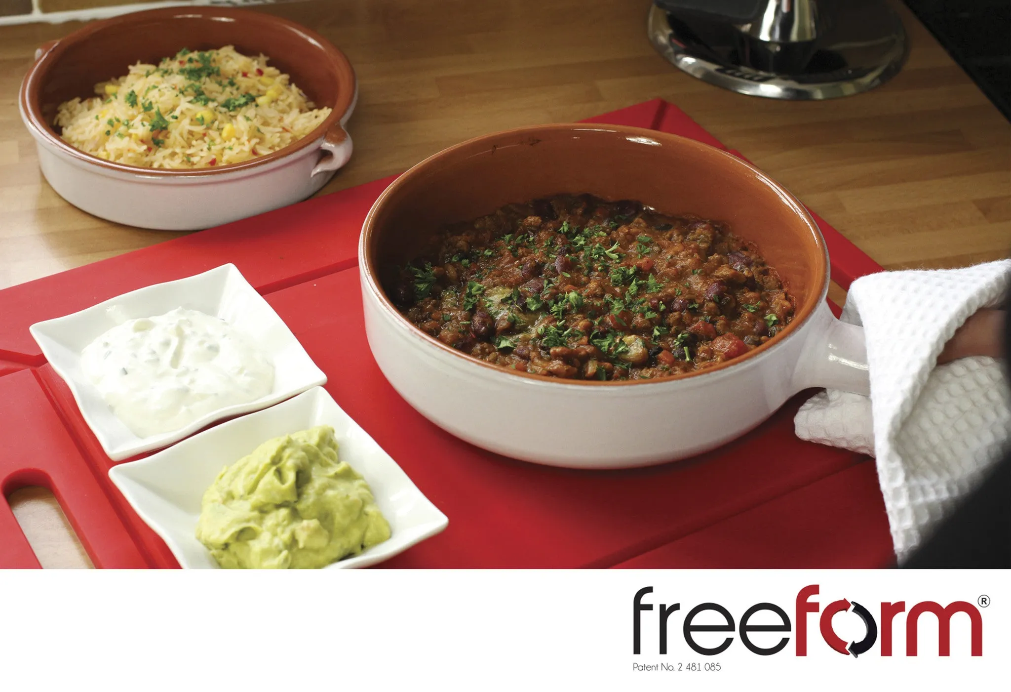 Freeform Tray, Red/Black, Medium