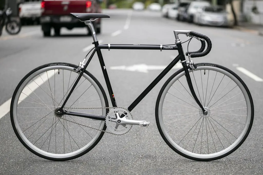 Fuji Feather - Midnight Black - 58cm