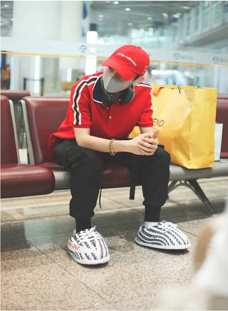 Kicks slippers
