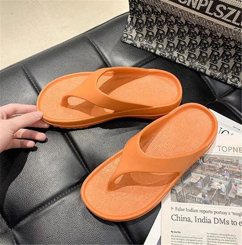 Korean Style Flip Flops Shoes Indoor Outdoor Thick Soled Slope Heel Beach Non-slip Slippers Summer