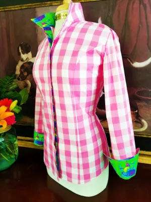 LADY GREY IN COLOR LOVE SHIRT
