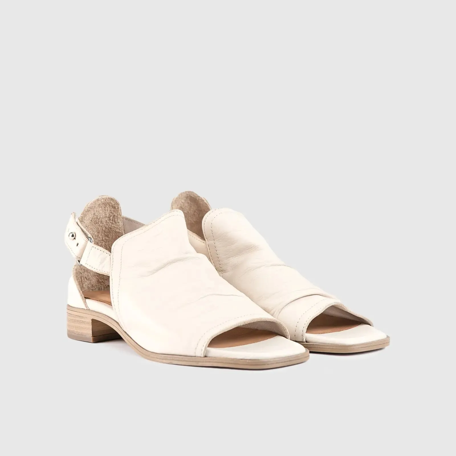 Leather Comfort Block Heel Sandal White 8821