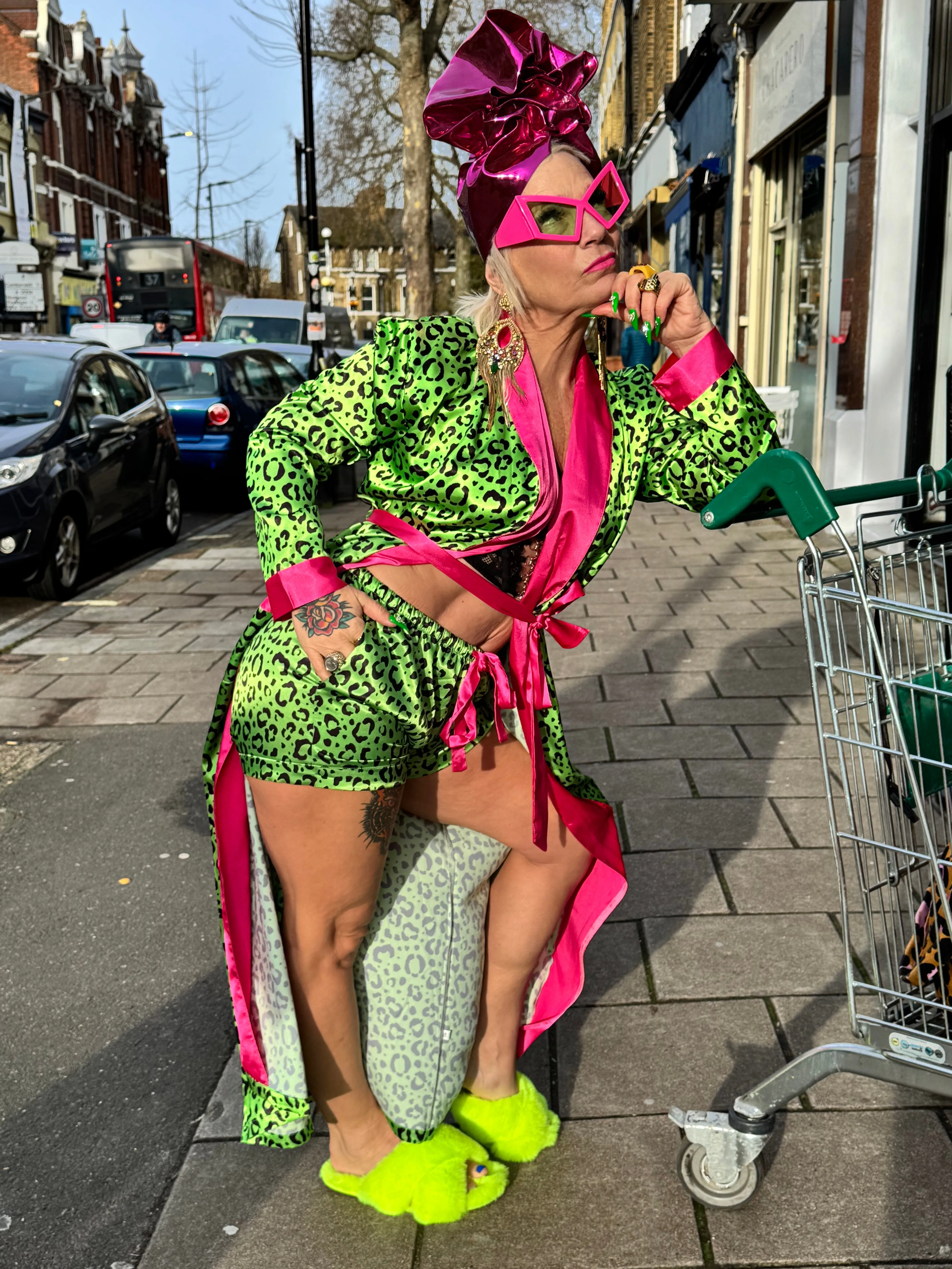 Luinluland X M&A - The Shorts in Neon Leopard
