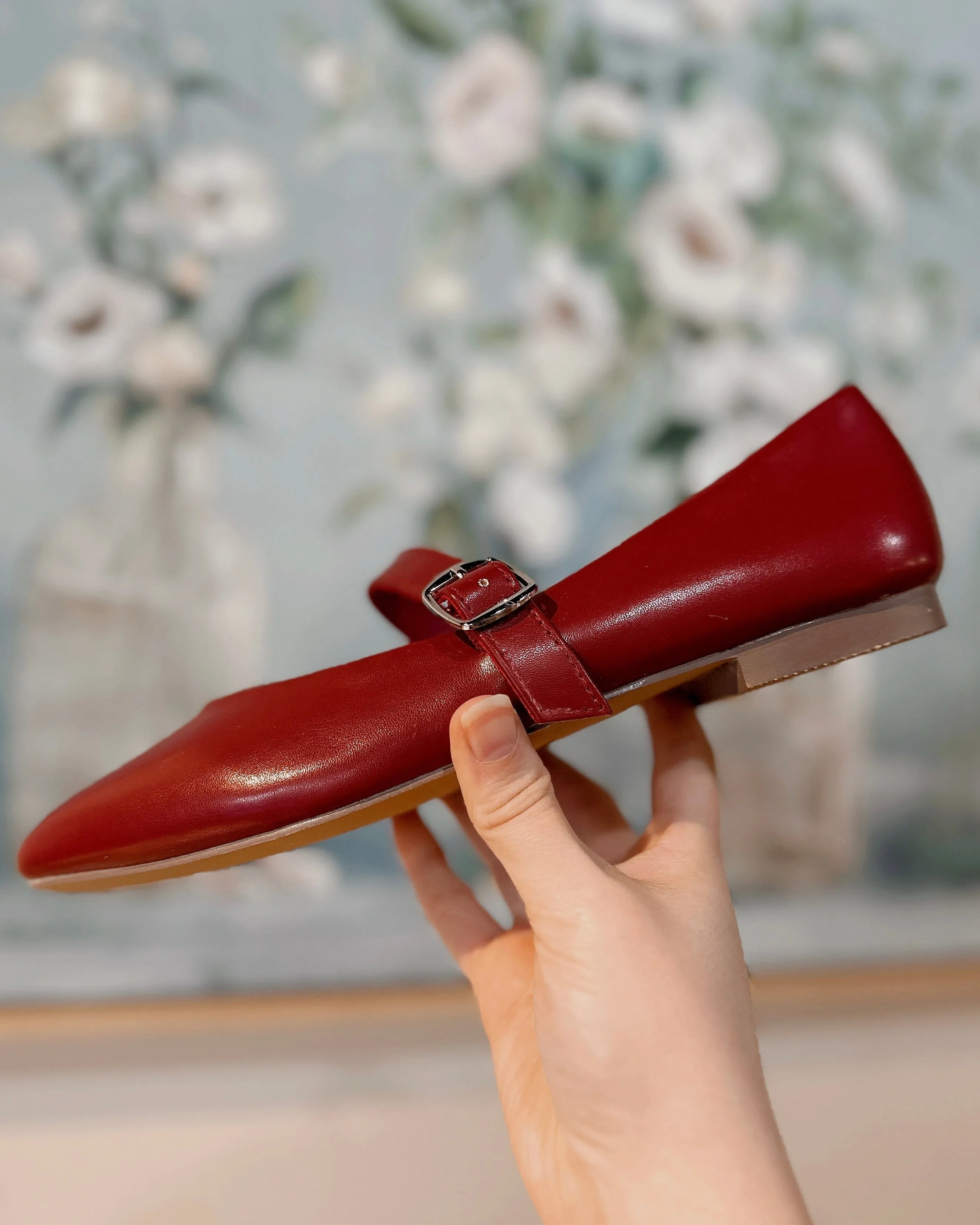 Mary Jane Flat in Wine