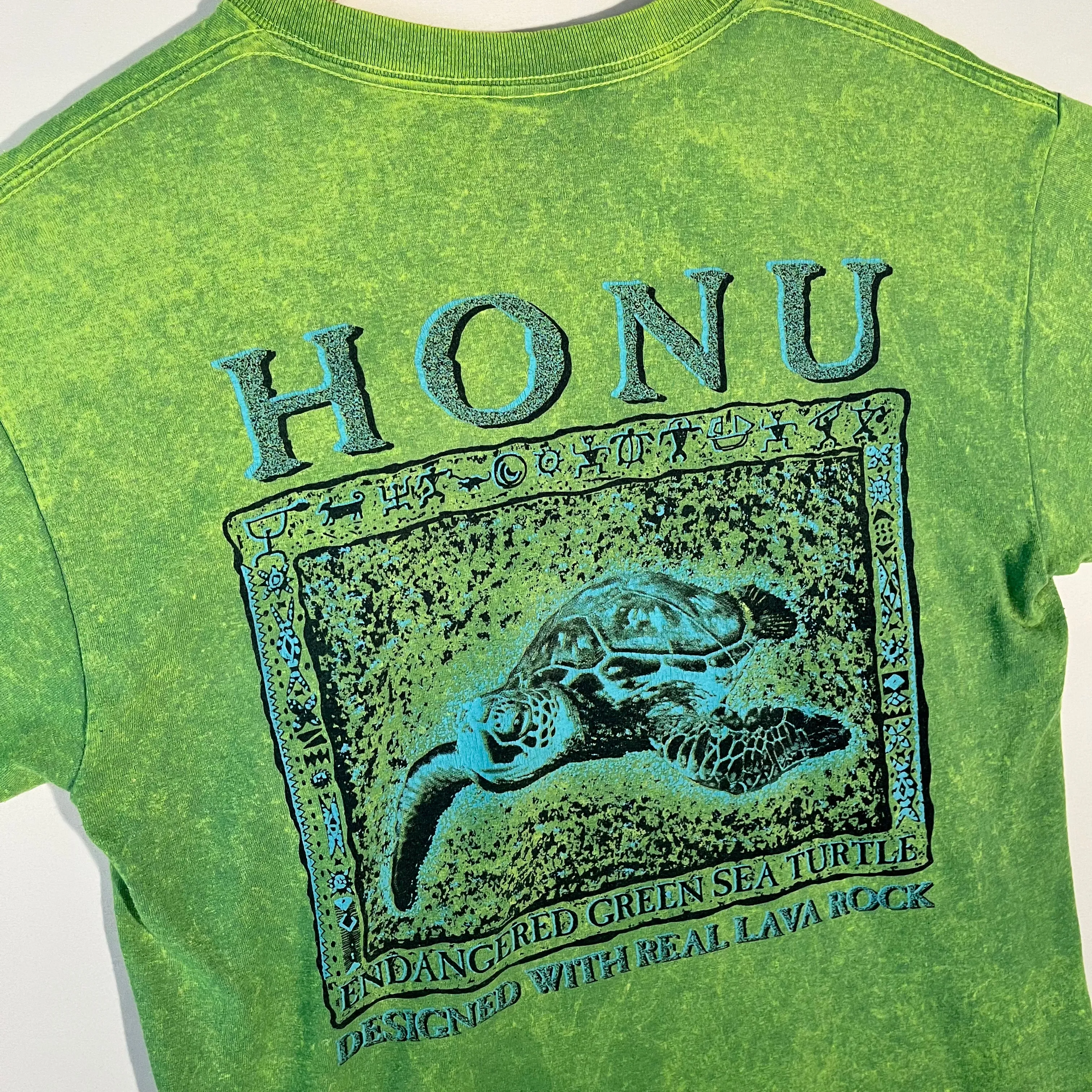 Neon Green Lava Rock Tee 'Honu Hawaii' - Gildan