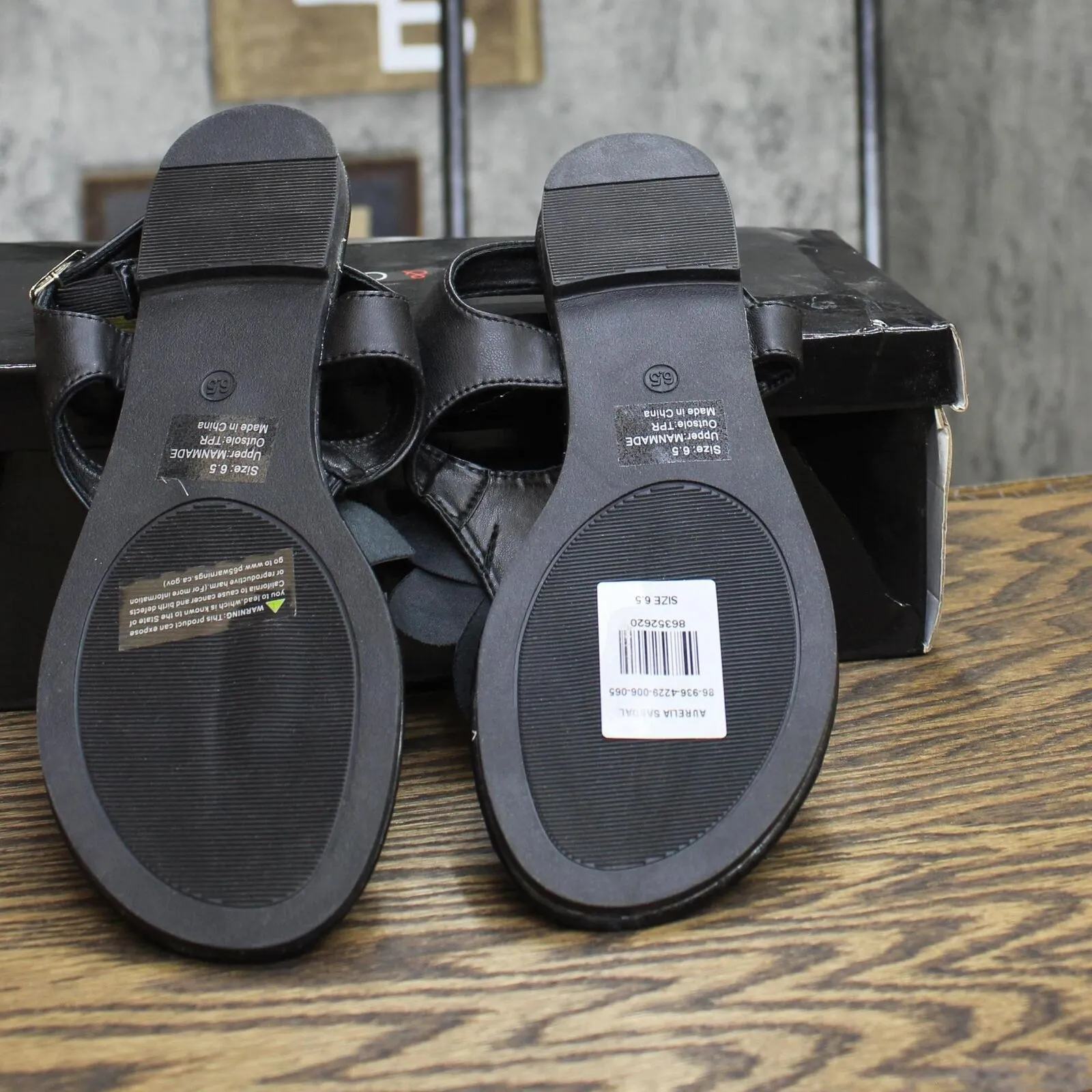 New York And Company Women's Aurelia Floral Sandals 936-4229 Black 6.5M