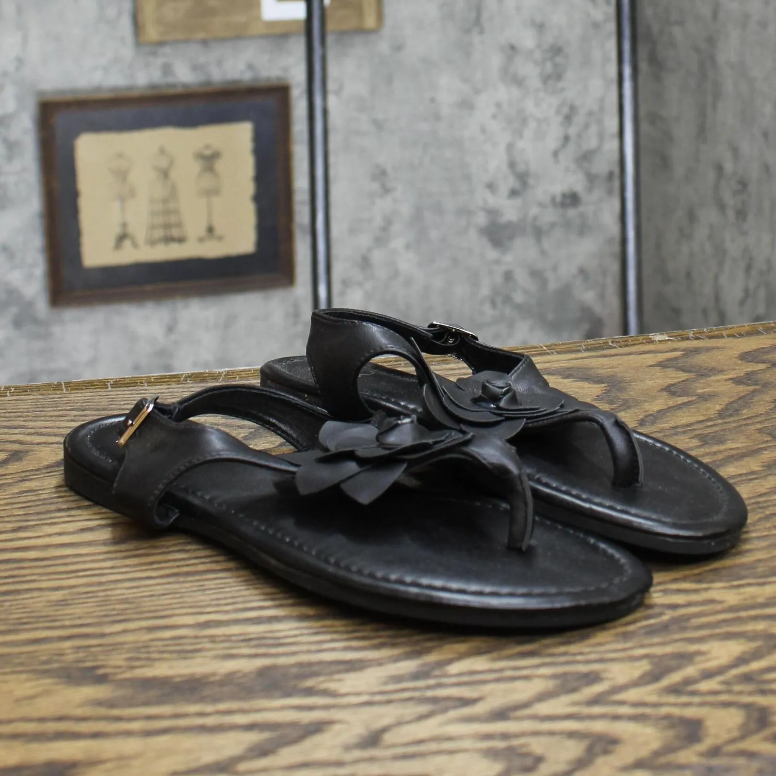 New York And Company Women's Aurelia Floral Sandals 936-4229 Black 6.5M