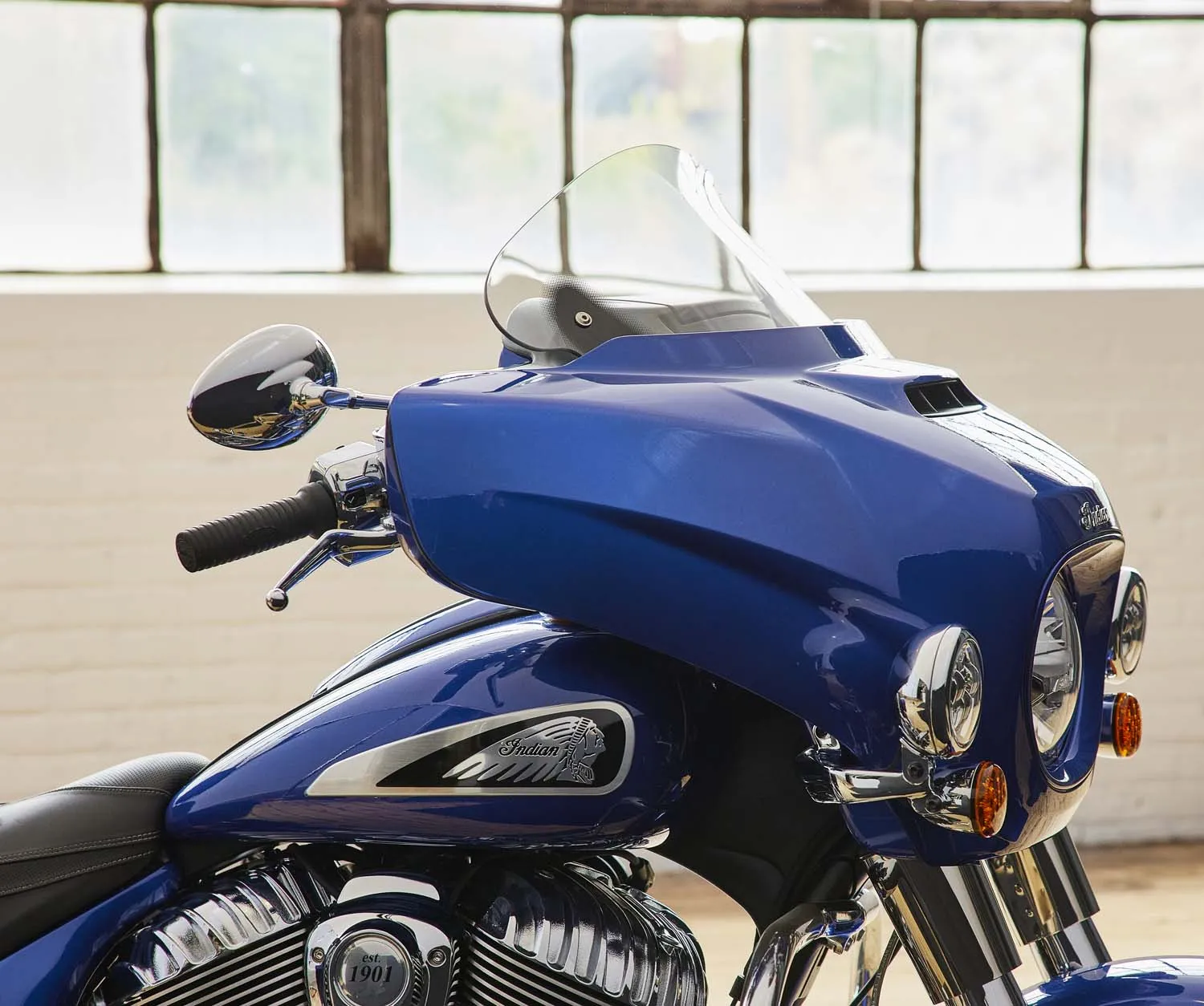 Polycarbonate 13.7 in. Flare™ Windshield, Tinted