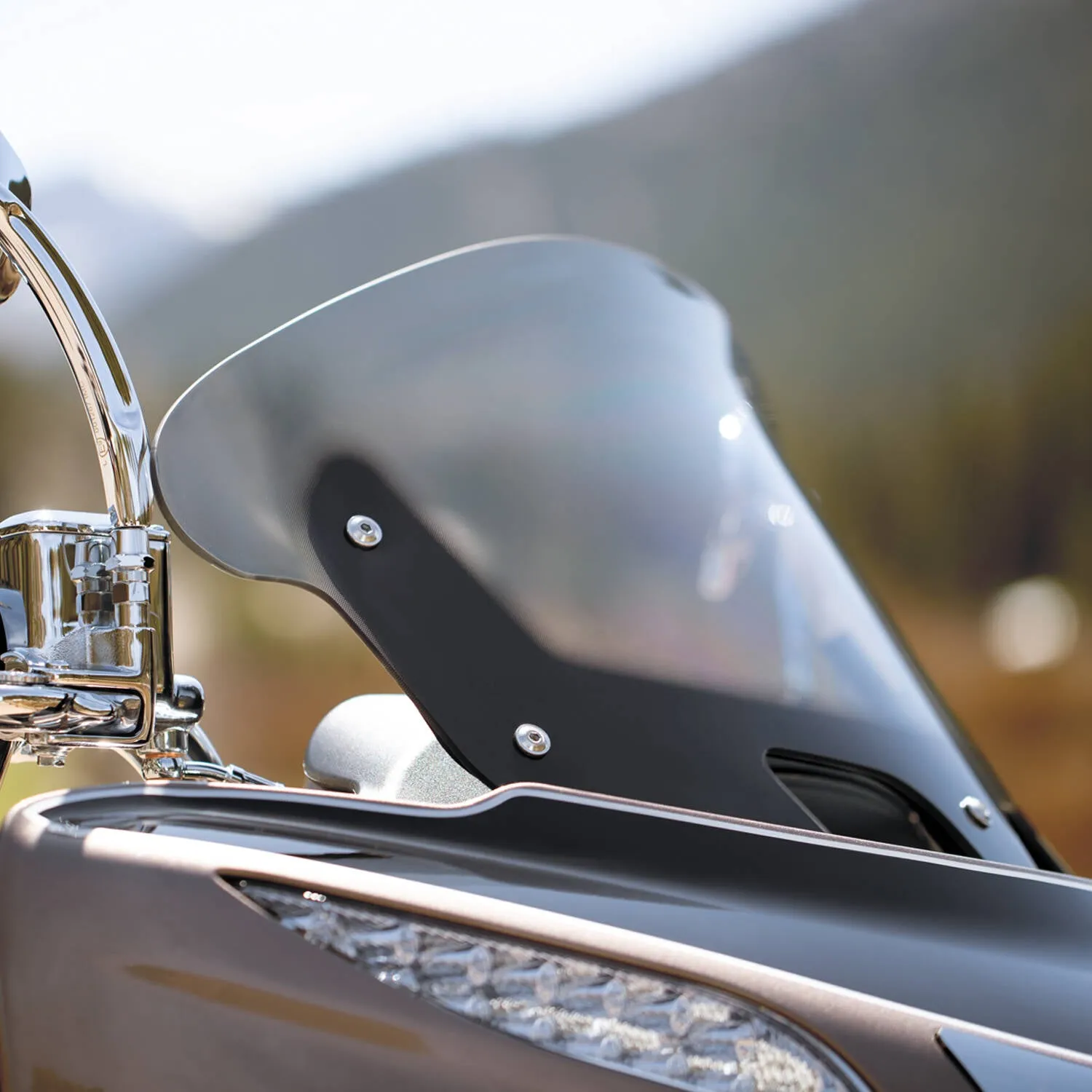 Polycarbonate 13.7 in. Flare™ Windshield, Tinted