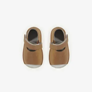 Sandales brunes à semelle souple en suède, naissance || Brown sandals with soft sole in suede, newborn