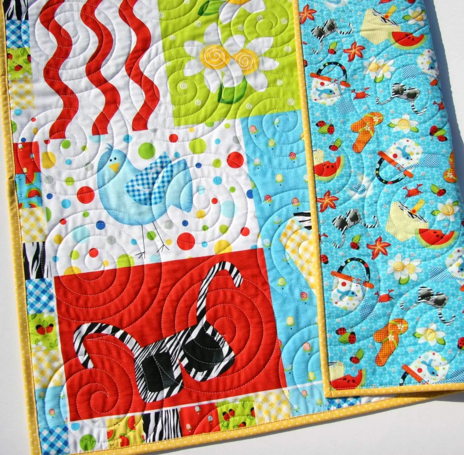 Summer Quilt Kit, Wall Hanging, Quilting Panel Fabrics, Faux Patchwork Sewing, Make Yourself DIY, Beginner Patterns, Ladybug Flip Flops Bird
