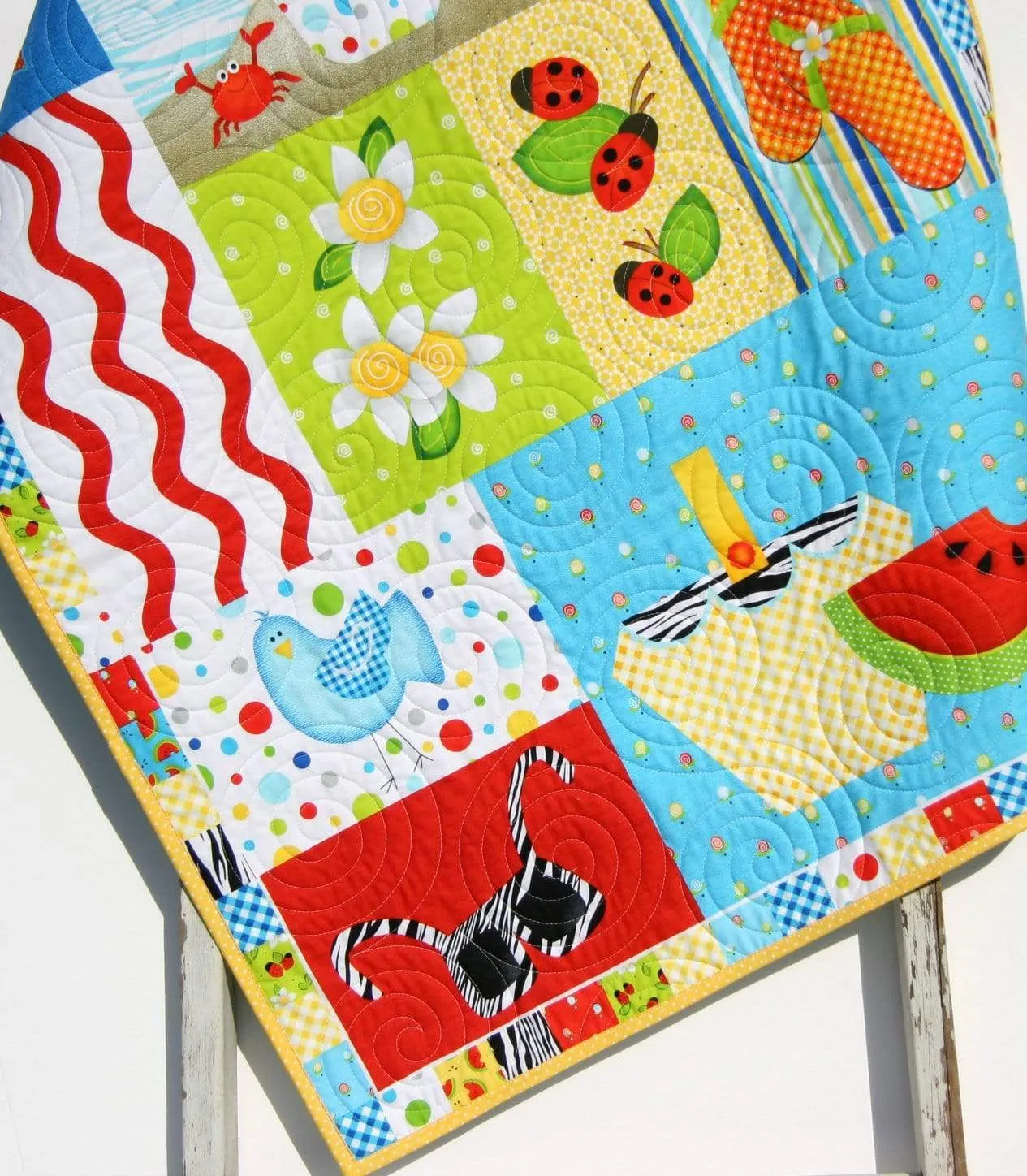 Summer Quilt Kit, Wall Hanging, Quilting Panel Fabrics, Faux Patchwork Sewing, Make Yourself DIY, Beginner Patterns, Ladybug Flip Flops Bird