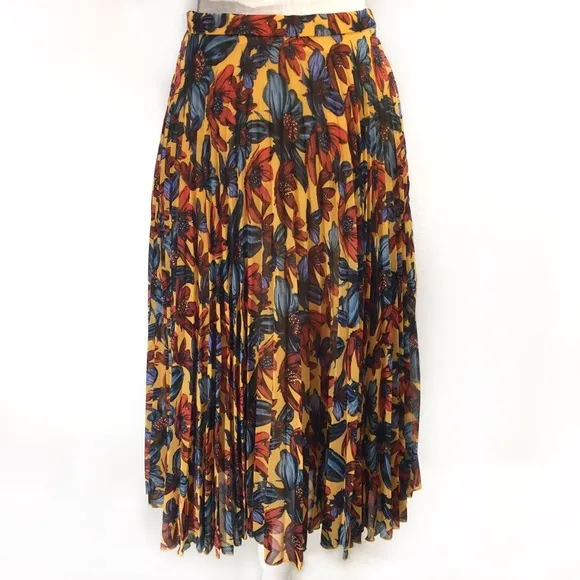 TopShop Daisy Print Pleated Midi Skirt Size 6 NWT