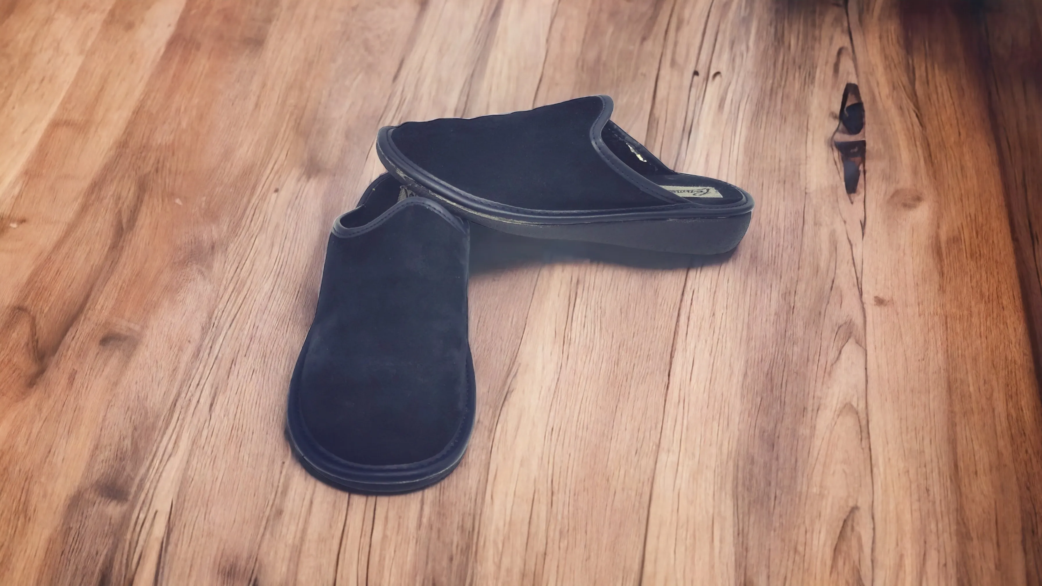WOMENS SIZE 7 - PENMANS, Navy Blue Slippers VGUC B9