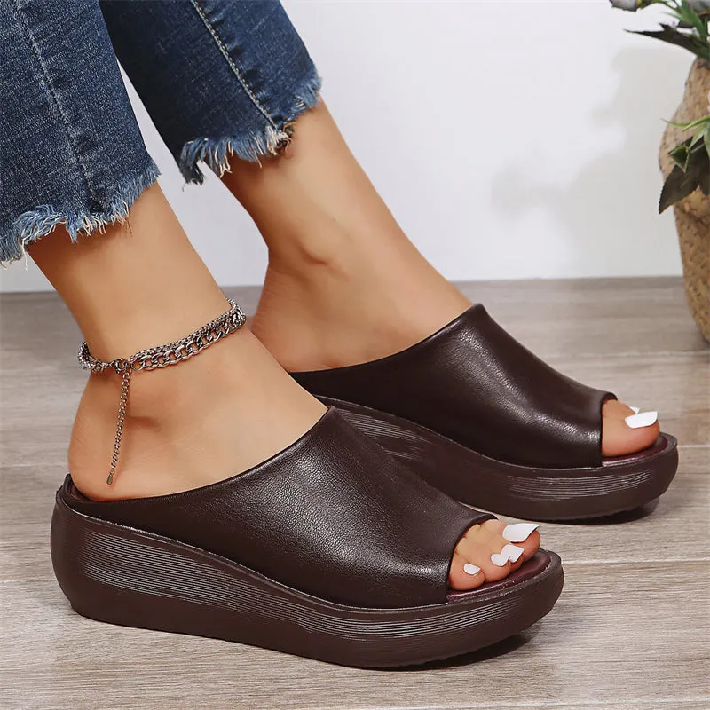 Women's Summer Stylish Thick Sole PU Glossy Slippers