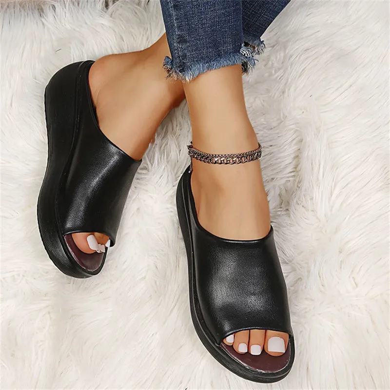 Women's Summer Stylish Thick Sole PU Glossy Slippers