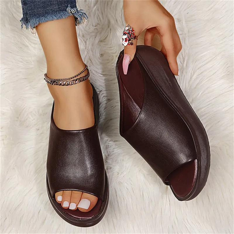 Women's Summer Stylish Thick Sole PU Glossy Slippers